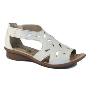 Groundhog Off White Leather Cutout Sandals